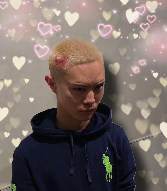 Heart emojiᡣ𐭩